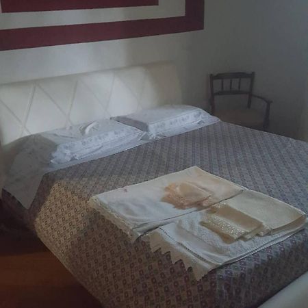 La casa della quercia Hostal Lorenzana Exterior foto