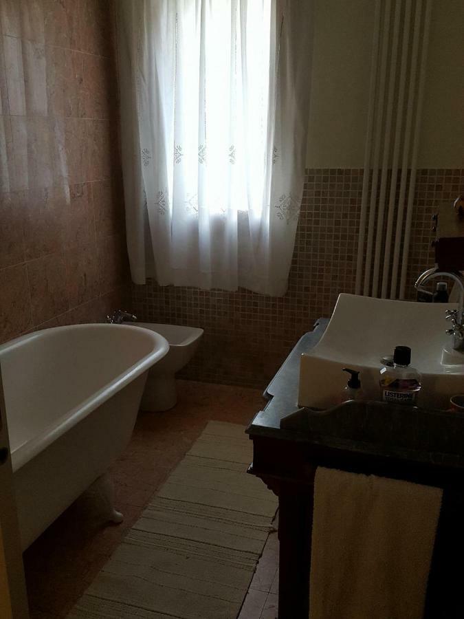 La casa della quercia Hostal Lorenzana Exterior foto