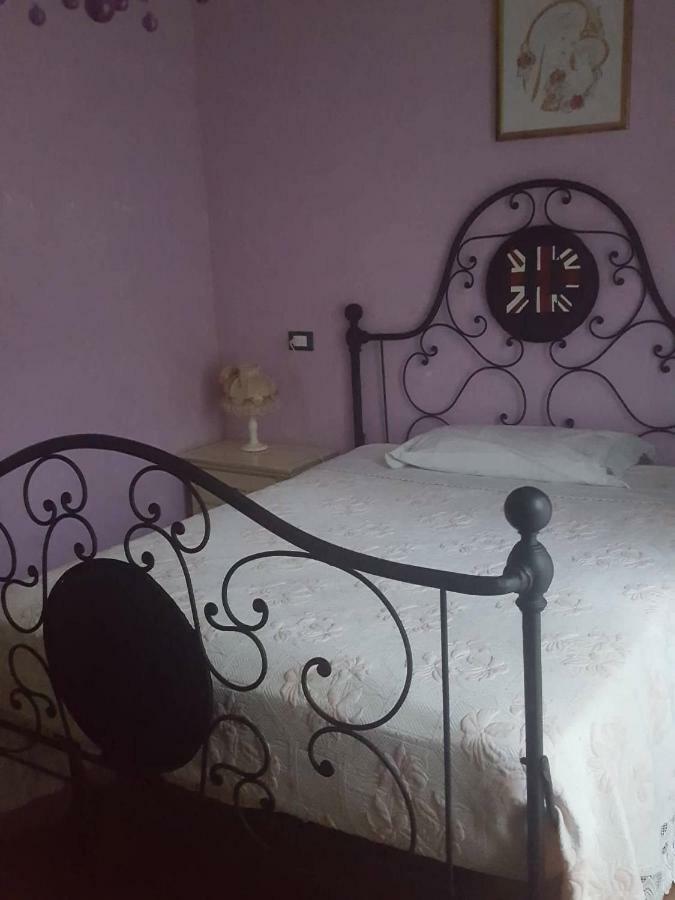 La casa della quercia Hostal Lorenzana Exterior foto